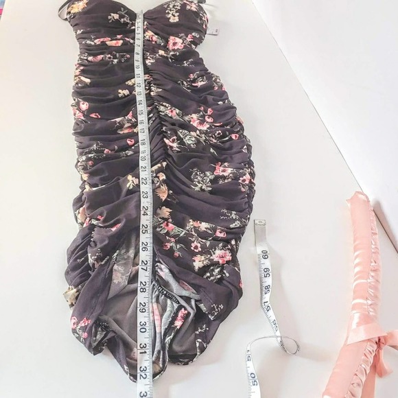 Stretchy Sweetheart Neckline Stretchy Floral on Black Bodycon Tube Dress Sz S - Picture 4 of 7